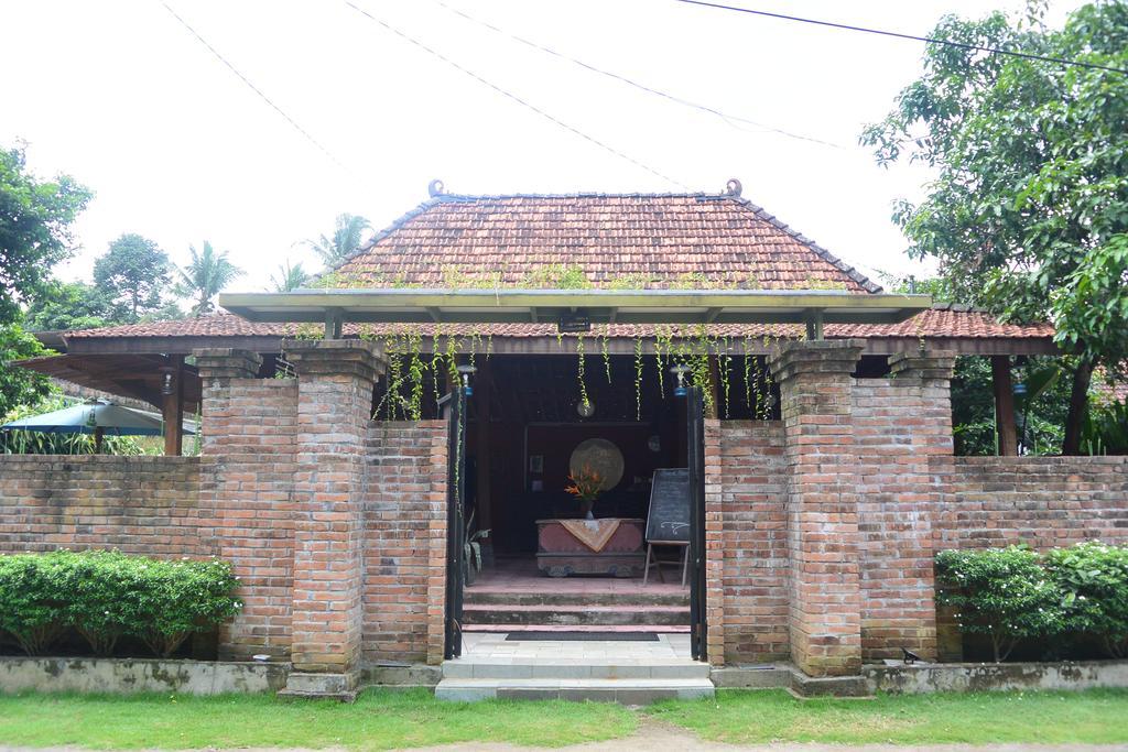 गेस्ट हाउस Cempaka *